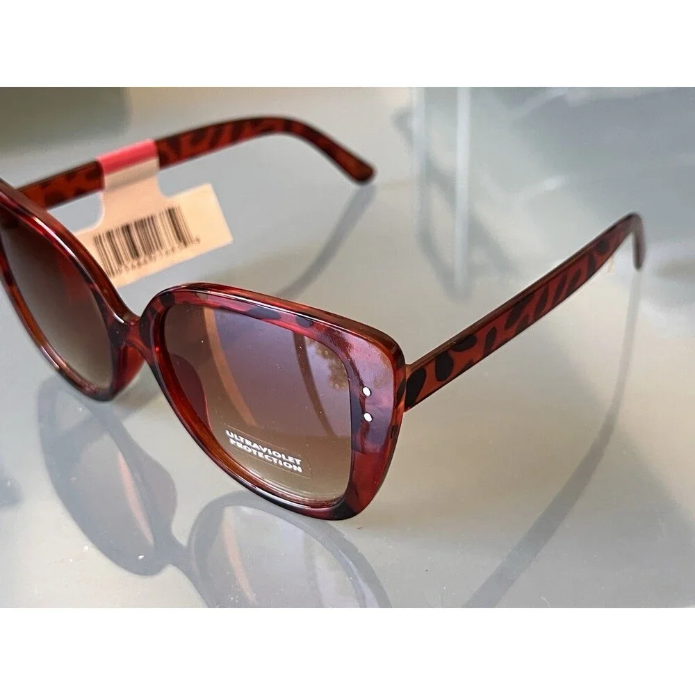 70s Style Sunglasses Tortoiseshell Lightweight Brand New With Tags and case